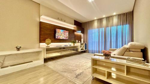 Carniel Apartment | Seu Lar na Serra com Lareira e Piscina aquecida 4min Centro