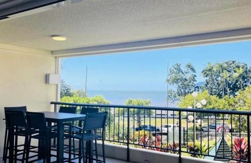 Cairns Central Business District Apartment | Seven @Aquarius