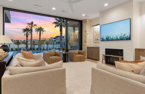 St. George House | Seven-Bedroom House