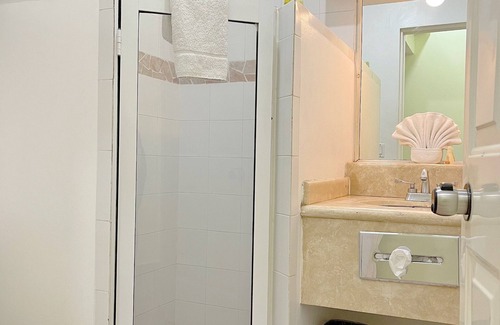 Ampliacion Juarez Hotel | Seven Crown Express & Suites by Kavia
