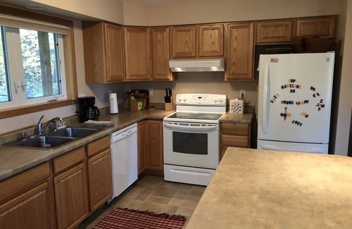 La Pointe House | Seven Hearts - Family Home with Guest House and Lake Superior Access!
