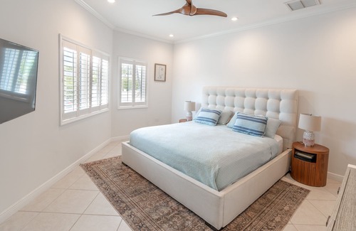 Seven Mile Beach Condo | Seven Mile Beach Bungalow