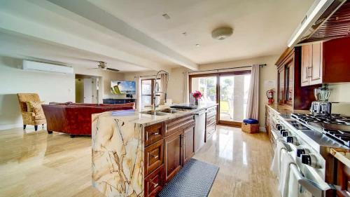 Northwest Point House | Seven Mile View Condo #2