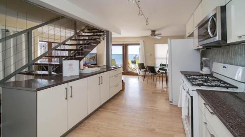 Northwest Point House | Seven Mile View Condo #4
