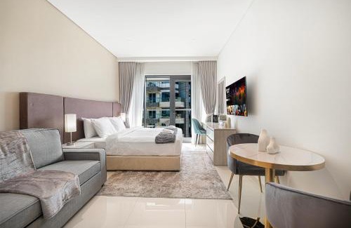 Palm Jumeirah Apartment | Seven Palm Jumeirah! Exceptional Rooftop Infinity Pool! Private Beach! Studio with a Balcony!