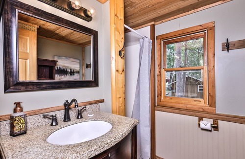 St Germain Cabin | Seven Pines - Lakefront cottage on West Bay of Little Saint Germain Lake