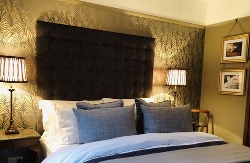 Eastbourne House | Seven Sisters @ THE NICHE