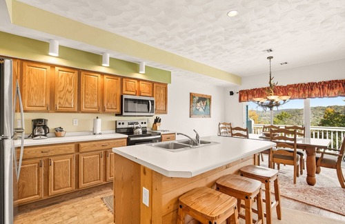 Seven Springs Condo | Seven Springs 4 BR Premium Condo, Mountain Views! by RedAwning - Save 10% on 3 Nights, 15% on 5 Nights!