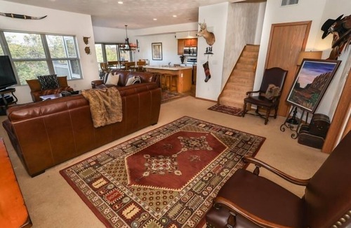 Seven Springs Condo | Seven Springs 4 BR Premium Condo, Mountain Views! by RedAwning - Save 10% on 3 Nights, 15% on 5 Nights!