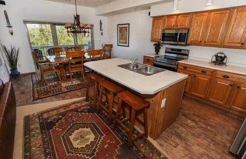 Seven Springs Condo | Seven Springs 4 BR Premium Condo, Mountain Views! by RedAwning - Save 10% on 3 Nights, 15% on 5 Nights!