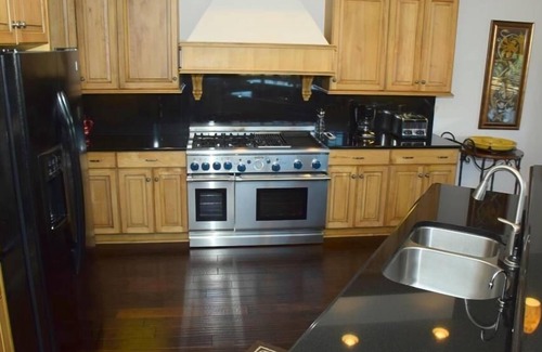 Champion House | Seven Springs 5 Bedrooms Premium Townhome, Ski In/Ski Out by RedAwning