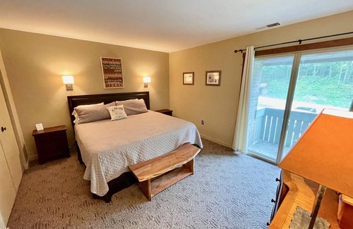 Seven Springs Resort | Seven Springs - No cleaning fee! 4 Bed 3 Bath Sleeps 13