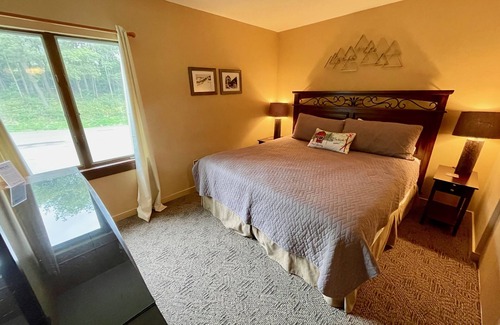 Seven Springs Resort | Seven Springs - No cleaning fee! 4 Bed 3 Bath Sleeps 13