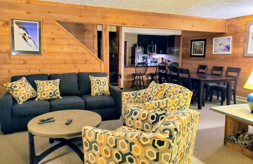 Seven Springs House | Seven Springs private spa, wifi, shuttle, air conditioner, pool