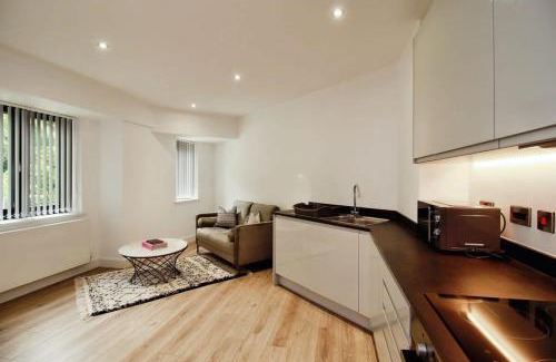 Barnt Green Apartment | Seven Stays Modern Studio Apartment - Solihull