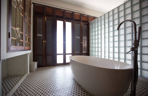 Historic George Town Hotel | Seven Terraces Hotel