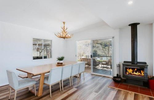 Yarrabin House | Seven Tree Hill - An Enchanting Family Homestead