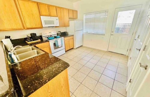 Reno House | Sevenplex Breing The Entire Team/14Bd 14.5Ba/Sleeps49