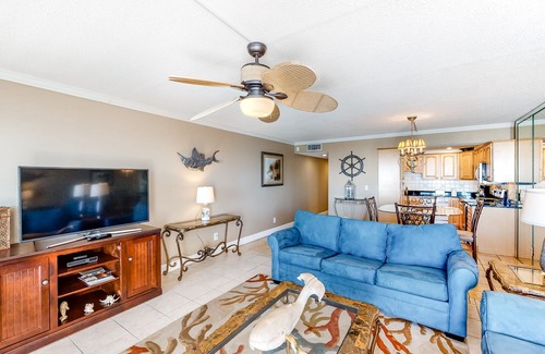 Fort Walton Beach Condo | Seventh-floor oceanfront condo with pool access, ocean view, & central AC
