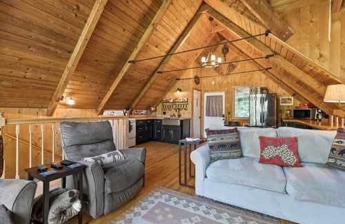 Gold Bar House | Seventh Heaven - Stunning views, beach and swimming w/hot tub at Stevens Pass