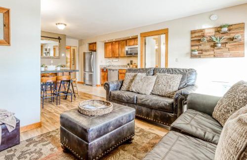 Bend Apartment | Seventh Mountain Resort Unit 713