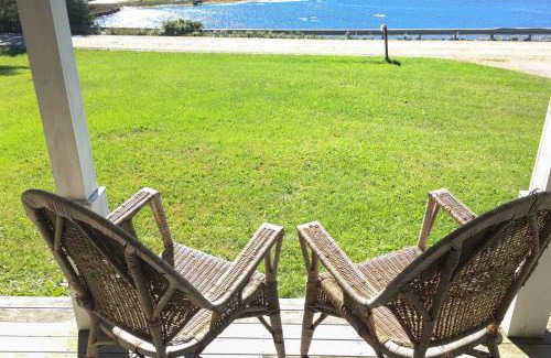 Ellsworth House | Seventies by the Sea