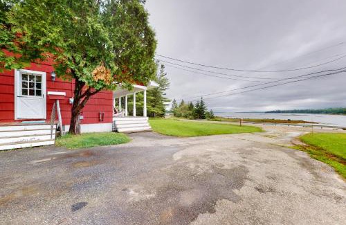 Ellsworth House | Seventies by the Sea