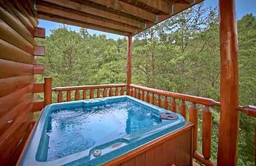 Sevierville Cabin | Sevierville - Deer Crossing - 2 Bedrooms - Sleeps 6