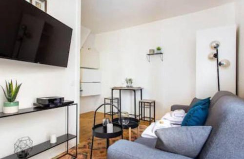 Quartier de l'Ecole-Militaire Apartment | Sevres Cosy studio