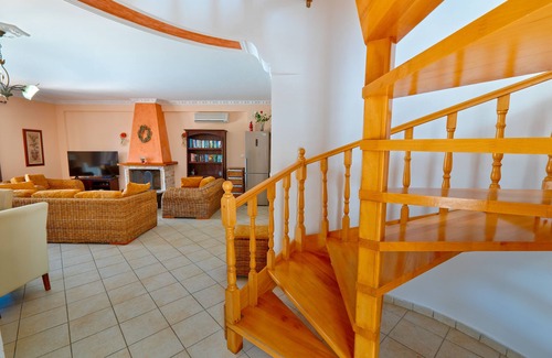 Agios Matthaios Villa | SEW VIEW VILLA SOFIA