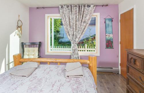 Seward House | Seward's Guest House
