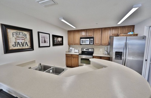 Lower Grand Lagoon Condo | Seychelles end unit 3BR 2BA next door to Schooners!