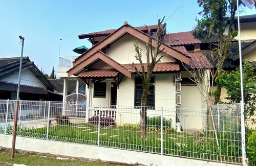 Cipanas Villa | SF Homey Puri Indah