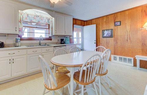 Kure Beach House | SF435 Flip Flop House: Rustic Bungalow w/Ocean views, sun room, & beach access