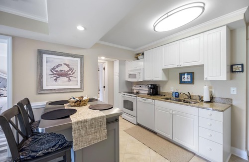North Litchfield Beach Condo | SH 119 Updated condo with Litchfield By the Sea Water park access