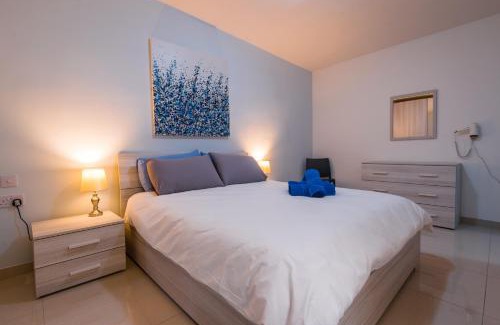Qawra Apartment | SH5A - Qawra 2 Bedroom Apartment in Prime Location
