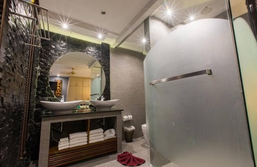 Patong Resort | (SHA+)Premium Deluxe with Plunge Pool suite(A)