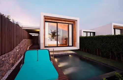Khuekkhak Villa | (SHA+)Villa Beach Front with Private Pool(B04)