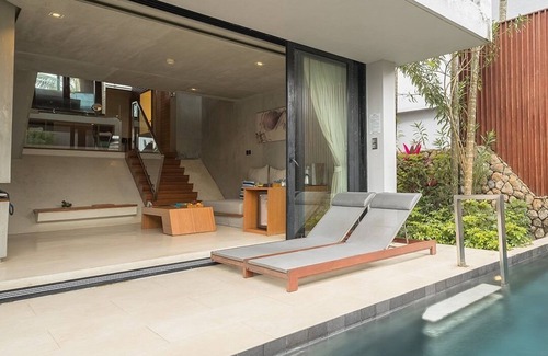 Khuekkhak Villa | (SHA+)Villa with Private Pool - Beach Front (B02)