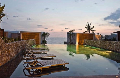 Khuekkhak Villa | (SHA+)Villa with Private Pool - Beach Front (B02)