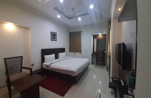 Sector 70 Hotel | Shacon Suites