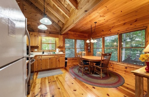 Cherry Log Cabin | Shaded Laurel - New Hot Tub!