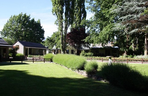 Arrowtown Hotel | Shades of Arrowtown
