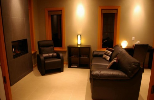 Roberts Creek Bed & Breakfast | Shades of Jade Inn & Spa