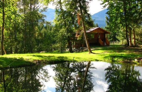 Riondel House | Shadow Mountain Cabins