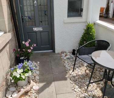 Nairn House | Shadow's Cottage situated in Fishertown, Nairn.