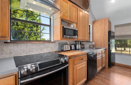 Wimberley Cabin | Shadowland Cabin - Remarkable Authentic Log Cabin Surrounded by Wildlife