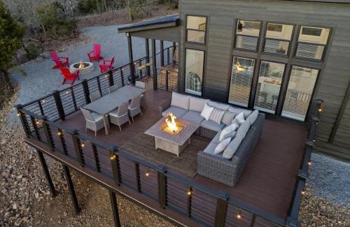 Clayton House | Shadowrock - Luxury Tiny Home with Amazing Views
