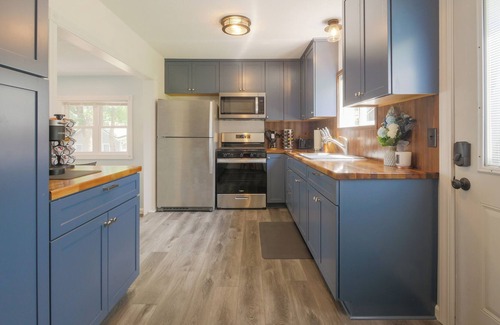 Alexandria Cabin | Shady Lawn #5 Recently Renovated 3 BR 1-1/2 Bath Cabin on Lake Darling