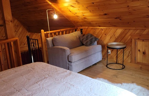 Rumford Center Ski Chalet | *Shady Moose Chalet*